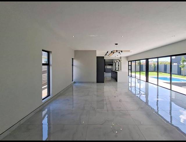 4 BEDROOM HOUSE FOR SALE IN FOUNTAINBROOK ESTATE